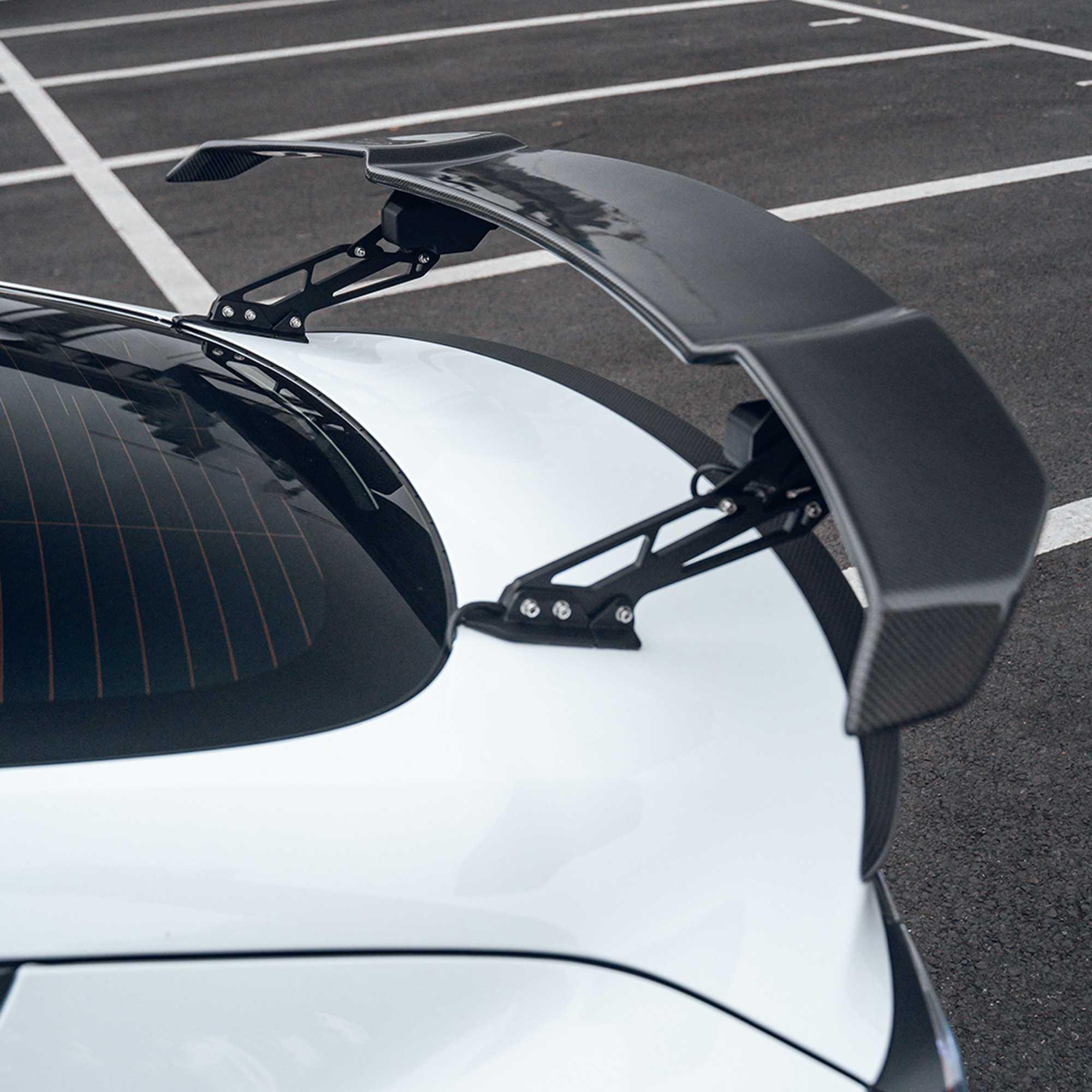 Top Mount Rear Spoiler RASTP Electric Lift Rear Spoiler Rear Trunk Carbon Fiber Spoiler